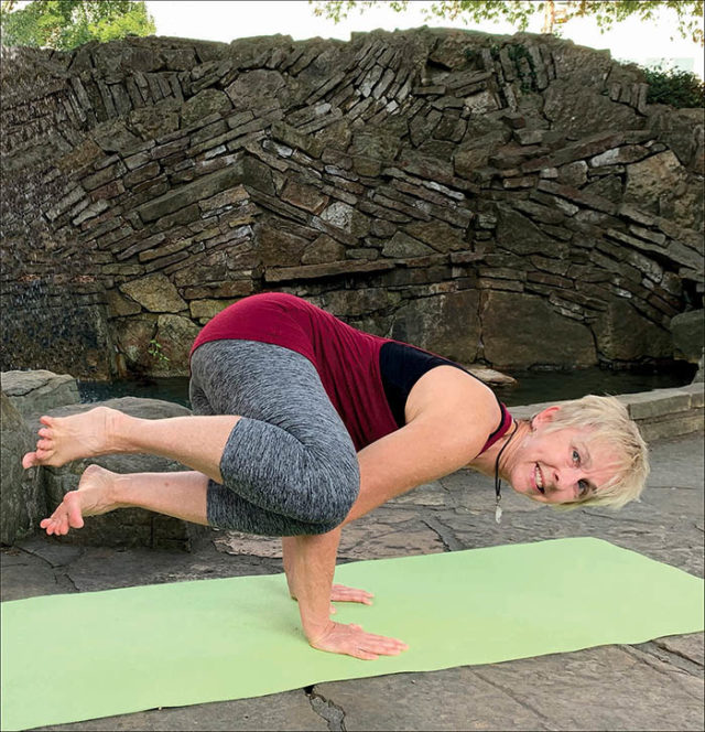 Common Mistakes in Crow Pose — YOGABYCANDACE